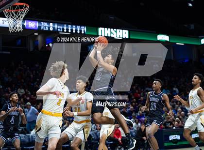 Thumbnail 1 in Middletown @ Centerville (OHSAA Division I Region 4 District Final) photogallery.