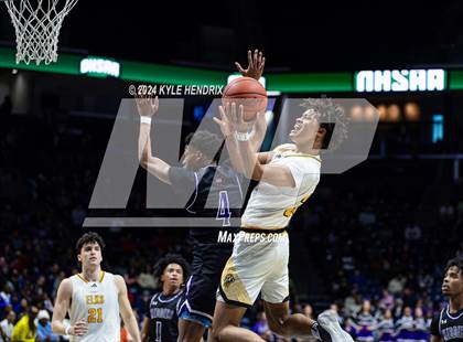 Thumbnail 1 in Middletown @ Centerville (OHSAA Division I Region 4 District Final) photogallery.