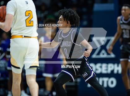 Thumbnail 3 in Middletown @ Centerville (OHSAA Division I Region 4 District Final) photogallery.