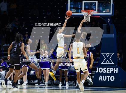 Thumbnail 2 in Middletown @ Centerville (OHSAA Division I Region 4 District Final) photogallery.
