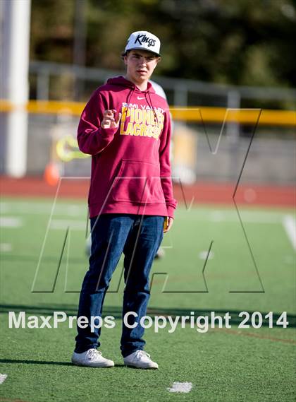 Thumbnail 3 in Royal @ Simi Valley photogallery.