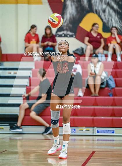 Thumbnail 3 in Harvard-Westlake @ Woodrow Wilson photogallery.