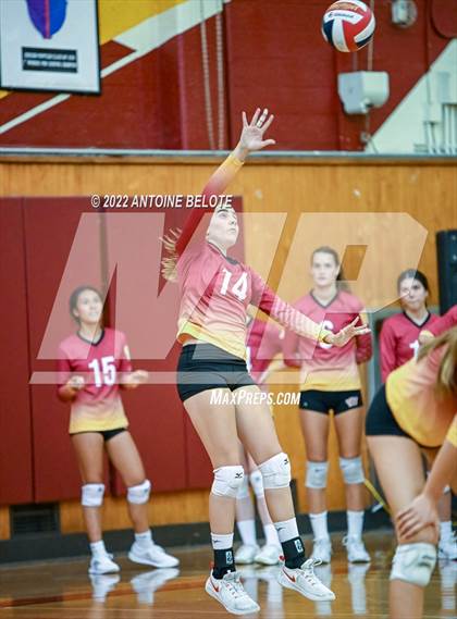 Thumbnail 2 in Harvard-Westlake @ Woodrow Wilson photogallery.