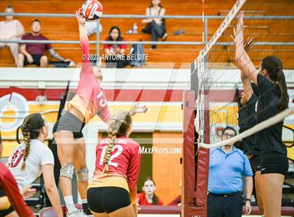 Thumbnail 2 in Harvard-Westlake @ Woodrow Wilson photogallery.