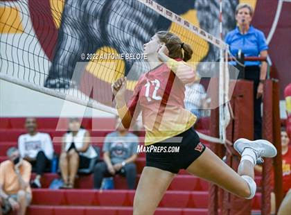 Thumbnail 1 in Harvard-Westlake @ Woodrow Wilson photogallery.