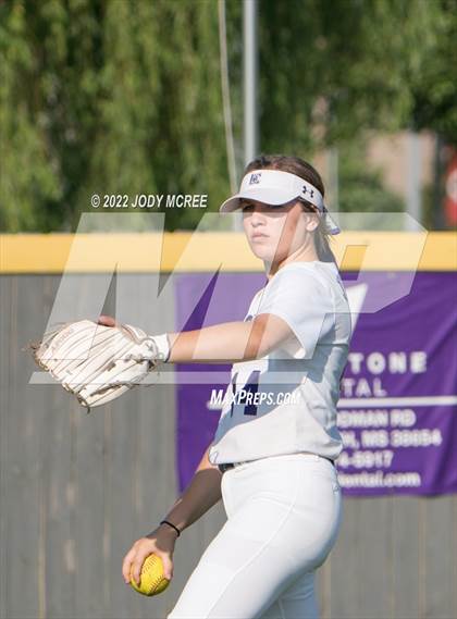 Thumbnail 2 in Hernando vs. DeSoto Central photogallery.