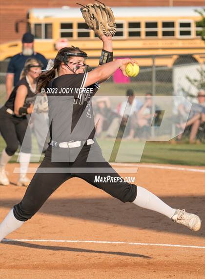 Thumbnail 1 in Hernando vs. DeSoto Central photogallery.