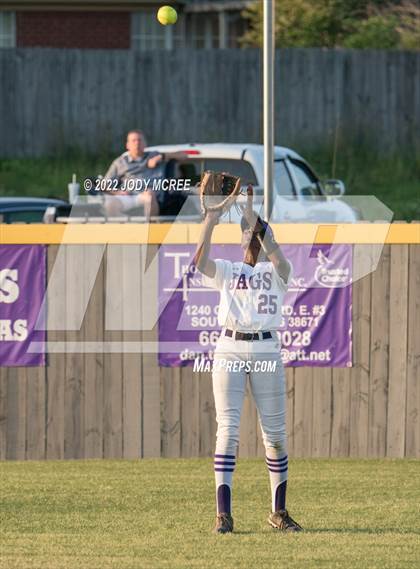 Thumbnail 2 in Hernando vs. DeSoto Central photogallery.