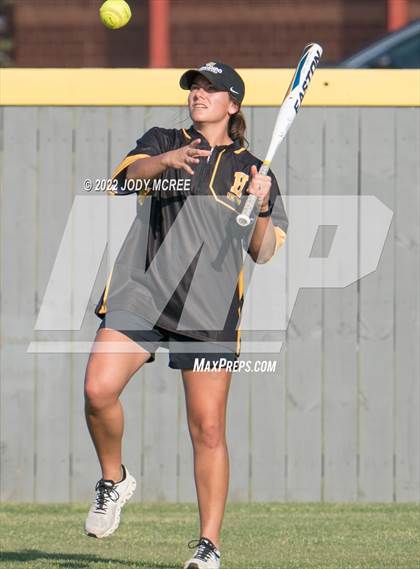 Thumbnail 3 in Hernando vs. DeSoto Central photogallery.