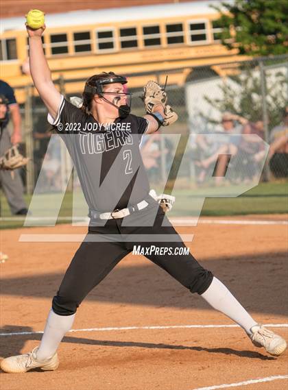 Thumbnail 2 in Hernando vs. DeSoto Central photogallery.