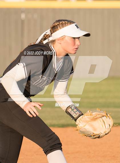 Thumbnail 2 in Hernando vs. DeSoto Central photogallery.