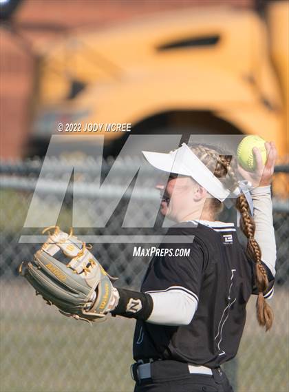 Thumbnail 2 in Hernando vs. DeSoto Central photogallery.