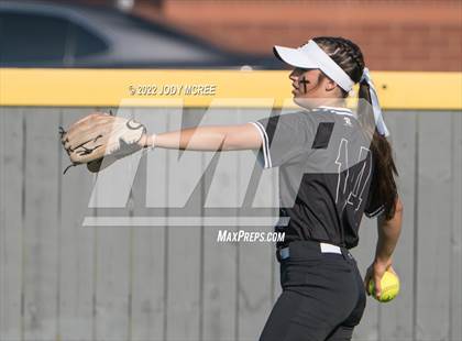 Thumbnail 1 in Hernando vs. DeSoto Central photogallery.