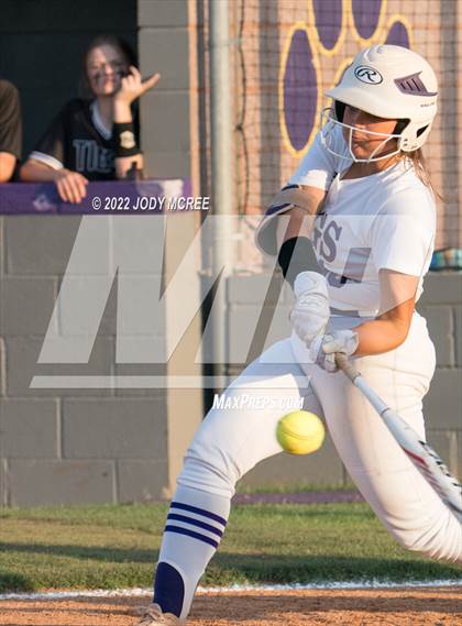 Thumbnail 3 in Hernando vs. DeSoto Central photogallery.
