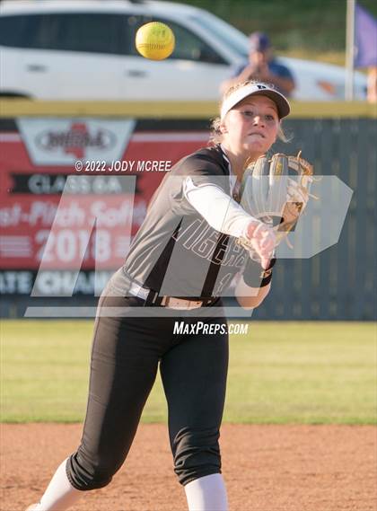 Thumbnail 2 in Hernando vs. DeSoto Central photogallery.