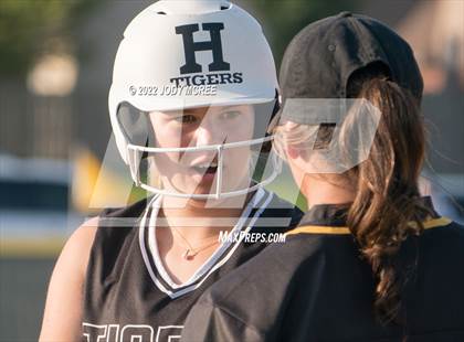 Thumbnail 2 in Hernando vs. DeSoto Central photogallery.