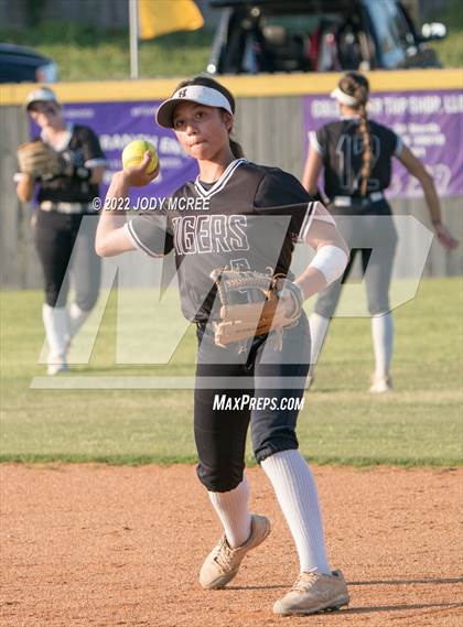 Thumbnail 3 in Hernando vs. DeSoto Central photogallery.