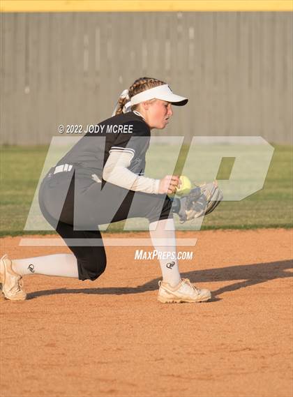 Thumbnail 2 in Hernando vs. DeSoto Central photogallery.