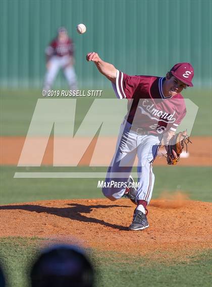 Thumbnail 3 in Kingfisher vs Edmond Memorial photogallery.