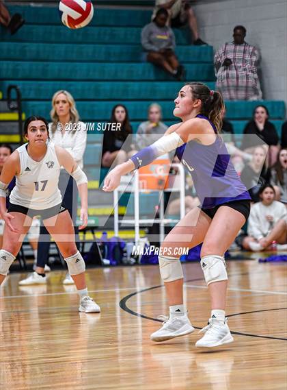 Thumbnail 3 in Brenham vs College Station photogallery.