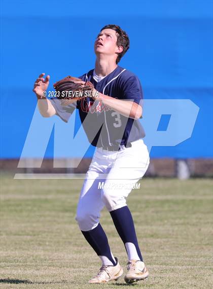 Thumbnail 3 in Christian @ Clairemont photogallery.
