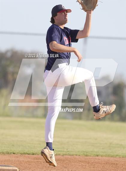 Thumbnail 2 in Christian @ Clairemont photogallery.