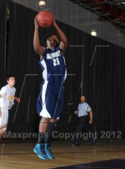 Thumbnail 3 in Charter Oak vs Summit (Inland Empire Classic) photogallery.