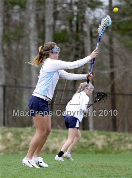 Thumbnail 2 in Kennebunk vs Waynflete photogallery.