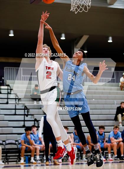 Thumbnail 3 in The Woodlands vs. Bellarmine College Prep (Torrey Pines Holiday Classic, San Diego, CA) photogallery.