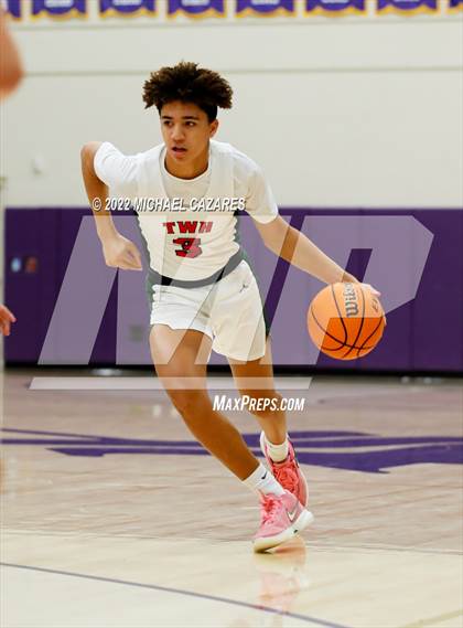 Thumbnail 3 in The Woodlands vs. Bellarmine College Prep (Torrey Pines Holiday Classic, San Diego, CA) photogallery.
