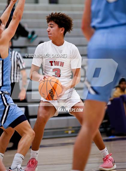 Thumbnail 1 in The Woodlands vs. Bellarmine College Prep (Torrey Pines Holiday Classic, San Diego, CA) photogallery.