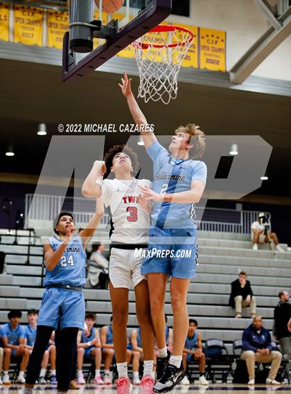 Thumbnail 2 in The Woodlands vs. Bellarmine College Prep (Torrey Pines Holiday Classic, San Diego, CA) photogallery.