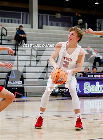 Thumbnail 3 in The Woodlands vs. Bellarmine College Prep (Torrey Pines Holiday Classic, San Diego, CA) photogallery.