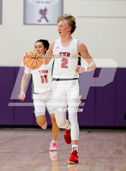 Thumbnail 2 in The Woodlands vs. Bellarmine College Prep (Torrey Pines Holiday Classic, San Diego, CA) photogallery.
