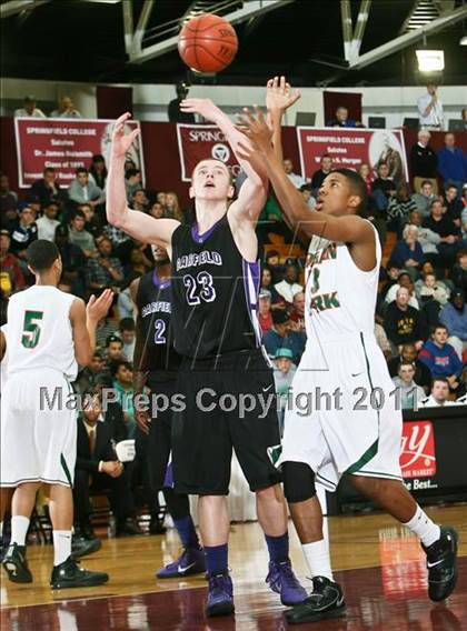 Thumbnail 3 in Garfield vs Morgan Park (Spalding Hoophall Classic) photogallery.