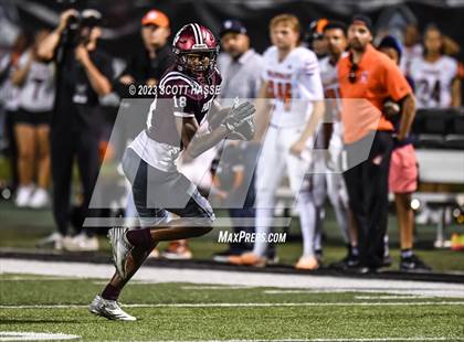 Thumbnail 1 in Belleville vs. River Rouge photogallery.