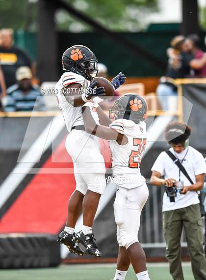 Thumbnail 2 in Belleville vs. River Rouge photogallery.