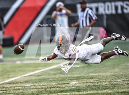 Thumbnail 3 in Belleville vs. River Rouge photogallery.