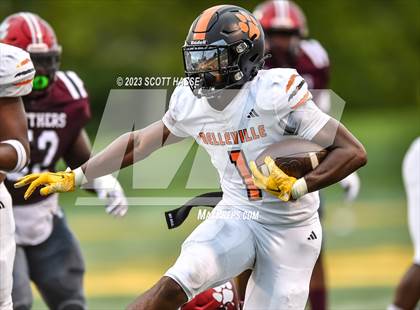 Thumbnail 1 in Belleville vs. River Rouge photogallery.