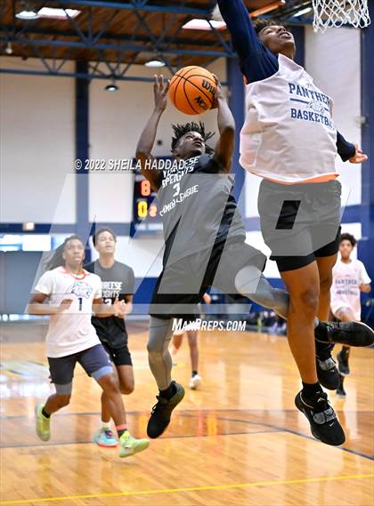 Thumbnail 1 in Lakewood vs Bradenton Christian (The Hoop Vibe) photogallery.