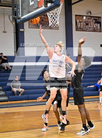 Thumbnail 3 in Lakewood vs Bradenton Christian (The Hoop Vibe) photogallery.