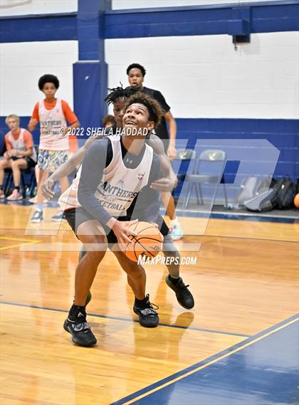 Thumbnail 3 in Lakewood vs Bradenton Christian (The Hoop Vibe) photogallery.