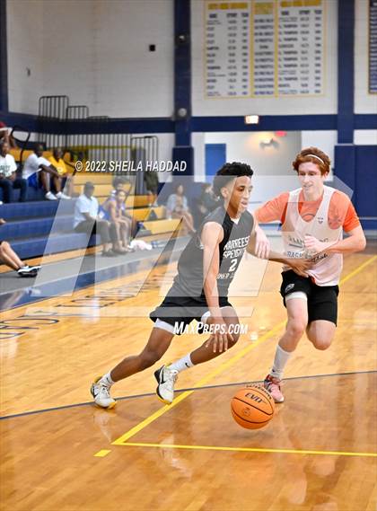 Thumbnail 1 in Lakewood vs Bradenton Christian (The Hoop Vibe) photogallery.