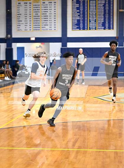 Thumbnail 1 in Lakewood vs Bradenton Christian (The Hoop Vibe) photogallery.