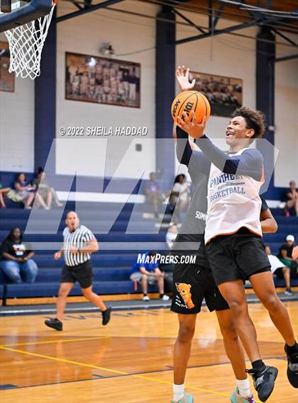 Thumbnail 2 in Lakewood vs Bradenton Christian (The Hoop Vibe) photogallery.