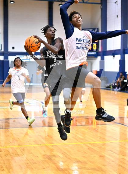Thumbnail 1 in Lakewood vs Bradenton Christian (The Hoop Vibe) photogallery.