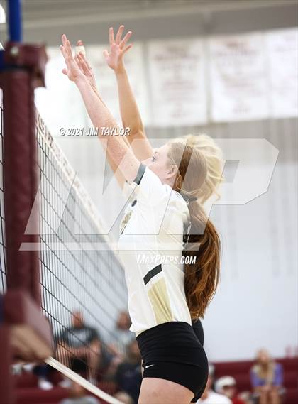 Thumbnail 1 in Jacksboro vs Alvord (Poolville Tournament) photogallery.
