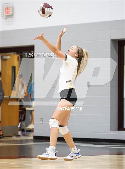 Thumbnail 1 in Jacksboro vs Alvord (Poolville Tournament) photogallery.
