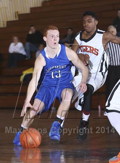 Thumbnail 2 in Edgemont vs. Tuckahoe (Coaches vs Cancer Classic) photogallery.