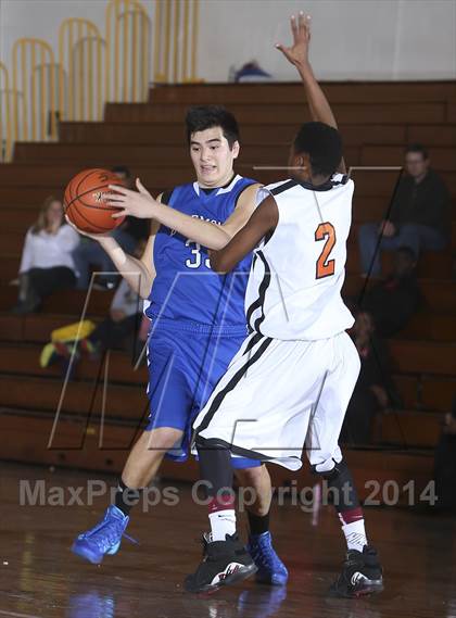 Thumbnail 2 in Edgemont vs. Tuckahoe (Coaches vs Cancer Classic) photogallery.